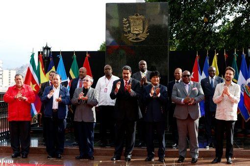 Los mandatarios y jefes de delegaciones en homenaje a Chavez, ayer