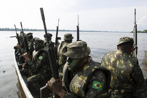 Ejercicios militares de Brasil en la triple frontera con Colombia y Perú, observada por hombres del Pentágono.