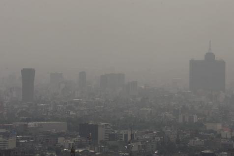 Una imagen elocuente del smog que azota a la populosa Ciudad de México.