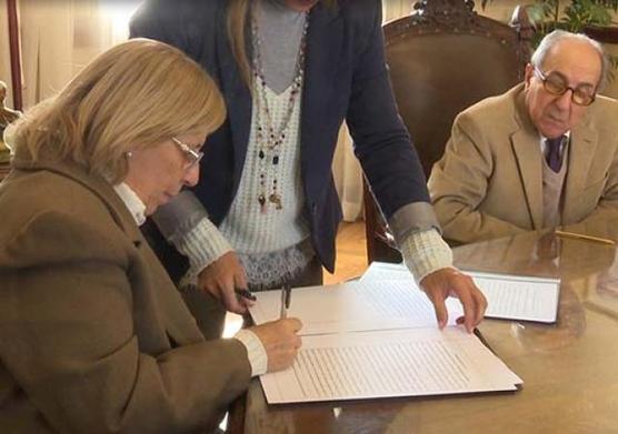 Bardón y Gandur firmaron la rúbrica en el 2 piso del Palacio de Tribunales.
