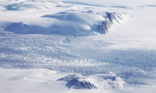 Vista aérea de un glaciar, en Groenlandia