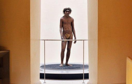 Exposición "Neandertales y ritos funerarios", en 2008, en Francia