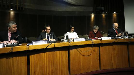 Los delegados sesionan en Santiago, ayer
