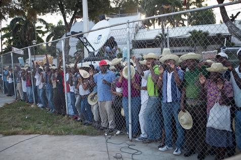 Ciudadanos haitianos maltratados y expulsados de México a Brasil, denunció una ONG. 