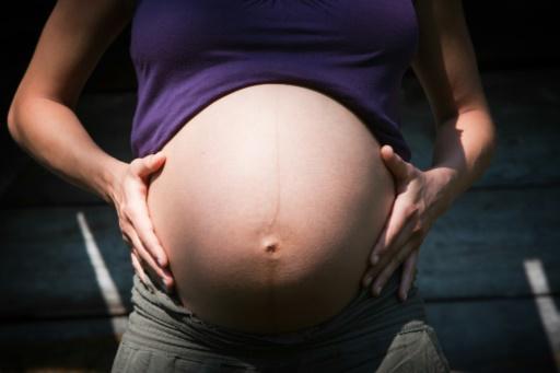 La administración de tranquilizantes por vía peridural durante el parto no enlentece el trabajo de la embarazada