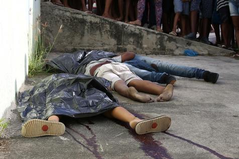 La vida no vale nada en las favelas, jóvenes masacrados. Alerta de la ONU. (foto: ANSA)