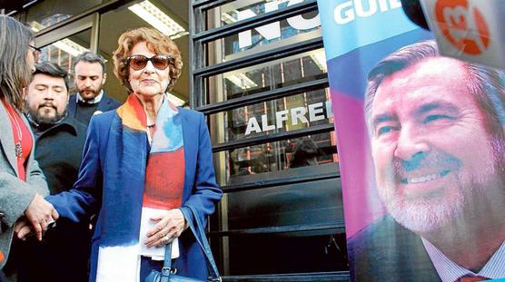 Angela  Jeria apoya a Guillier
