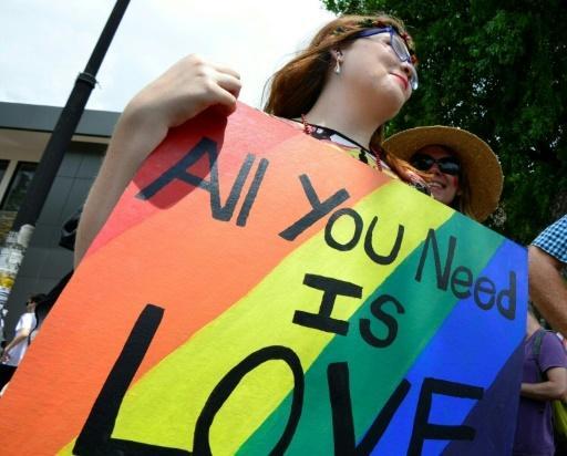 Marcha del orgullo gay por las calles de San José de Costa Rica