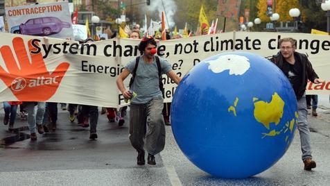 Protestas contra las políticas ambientales internacionales