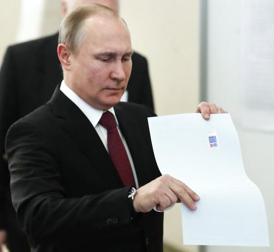 Vladimir Putin voto ayer temprano