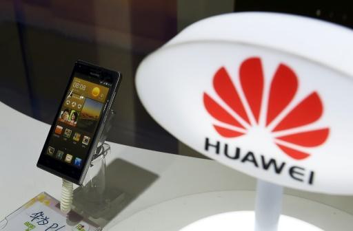 Los celulares podrían crear posibilidades de espionaje a Pekín.
