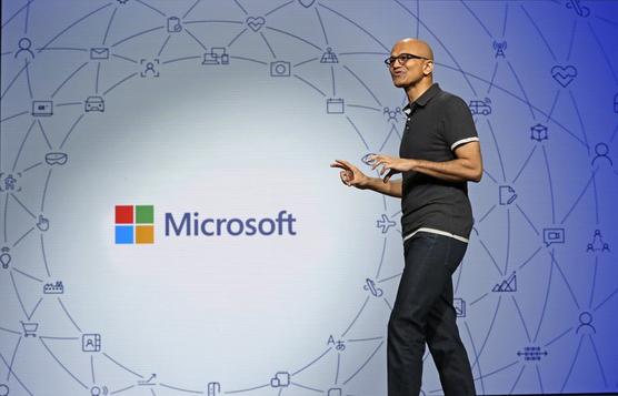 El director general de Microsoft, Satya Nadella, ayer