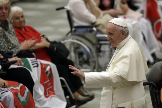 El papa Francisco se reúne con miembros de una asociación italiana que combate la distrofia muscular en El Vaticano