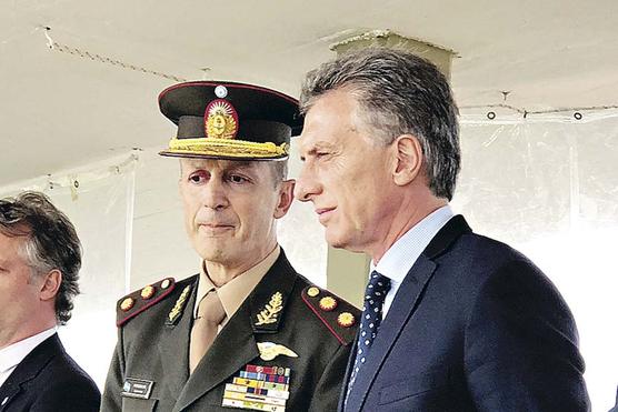 Macri junto al jefe militar