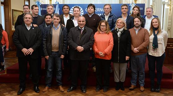 Los diputados en la ultima reunión en Tucumán