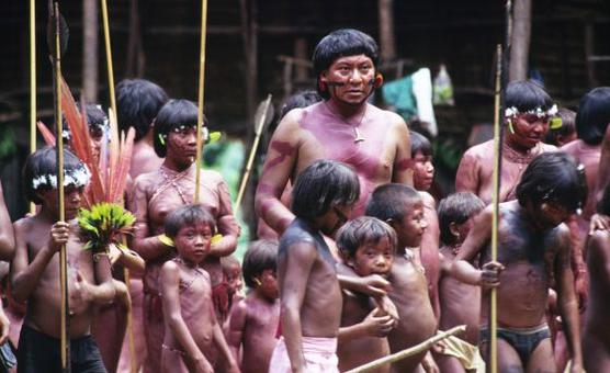 Indígenas Yanomani