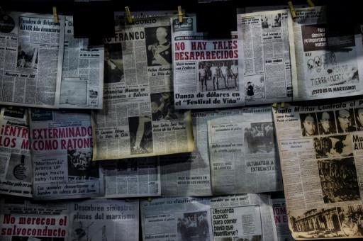 Algunos de los documentos sobre la dictadura militar expuestos en el Museo de la Memoria y Derechos Humanos, en Santiago