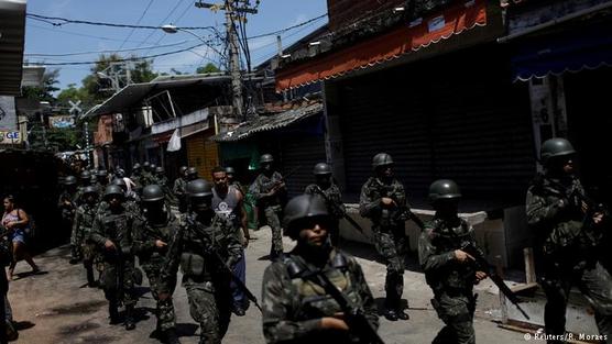 Extendido operativo militar en favelas