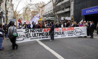 La huelga con movilización paralizó a Montevideo