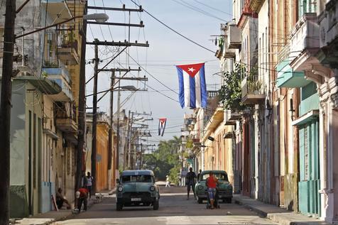 Cuba regula venta de productos de primera necesidad (foto: ANSA)