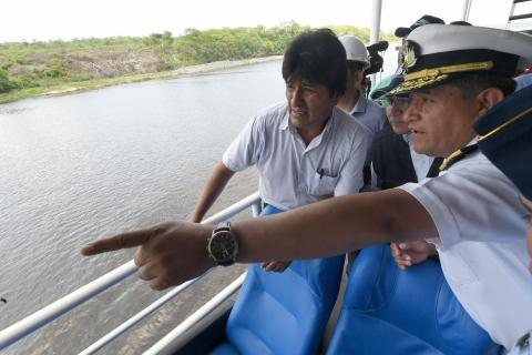 Morales recibe información sobre la navegabilidad hacia el Atlántico
