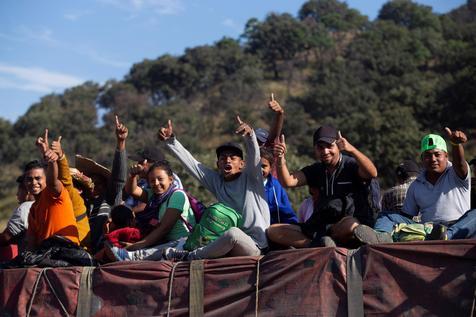 Avanza la caravana de migrantes (foto: ANSA)