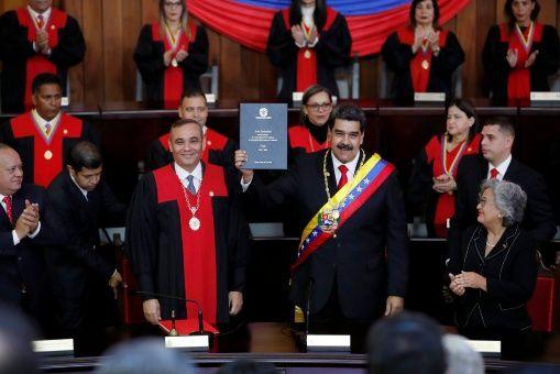 Maduro juramenta hasta 2025
