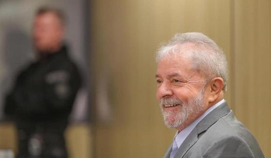 Lula espera por la libertad