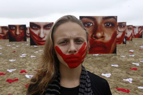 Protesta contra el abuso sexual a las mujeres en Brasil (foto: ANSA)