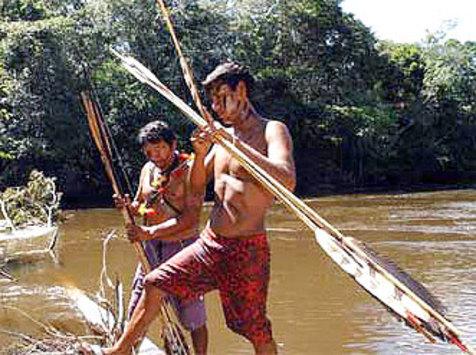 Habitantes de la reserva Roosevelt, en Amazonia (foto: Ansa)