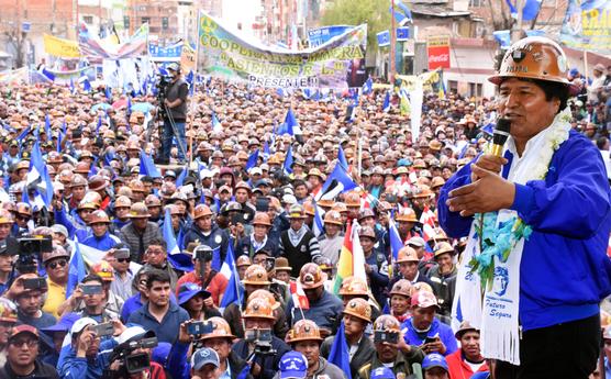 Evo Morales habla ante los mineros en Oruro