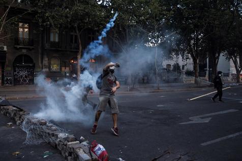 Protestas contra el gobierno en Chile (foto: ANSA)