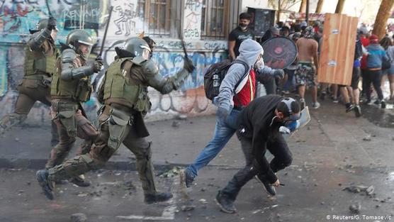 Una escena común de la impunidad de los carabineros chilenos