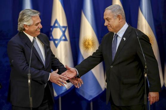 Fernández junto a Netanyahu