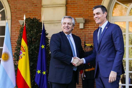ALberto Fernández se reunió con  se reunió con Pedro Sánchez, presidente de España