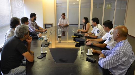 El secretario de Lucha contra el Narcotráfico, Carlos Driollet, reunido con autoridades de la fuerza Federal