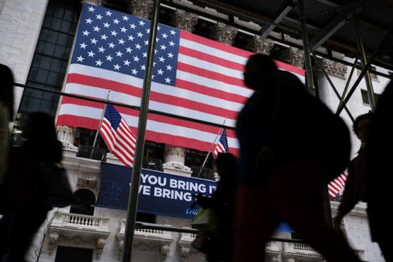 La Bolsa de Nueva York se derrumbó en la apertura y continuaba en rojo a media jornada, ante temores de los inversionistas