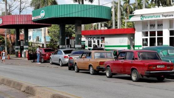 Una gasolinera en La Habana