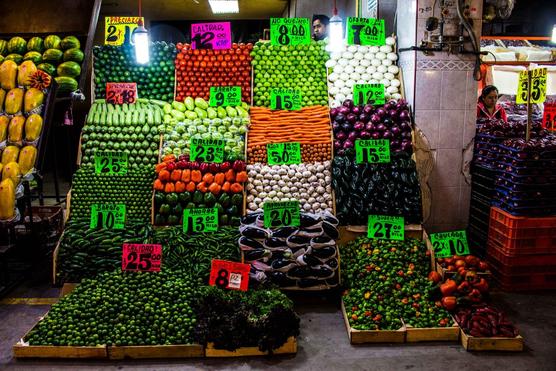 Frutas y verduras en mercado de Acapulco