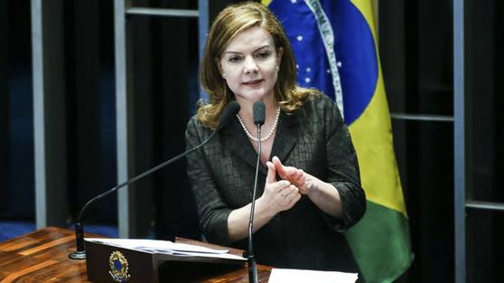 Gleisi Hoffman habló de los acuerdos entre Bolsonaro y la derecha liberal brasileña.