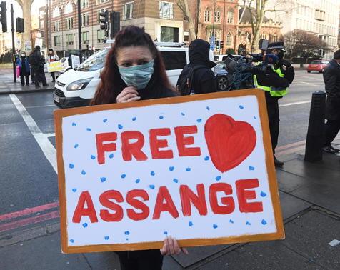 Piden por la liberación de Assange (foto: EPA)