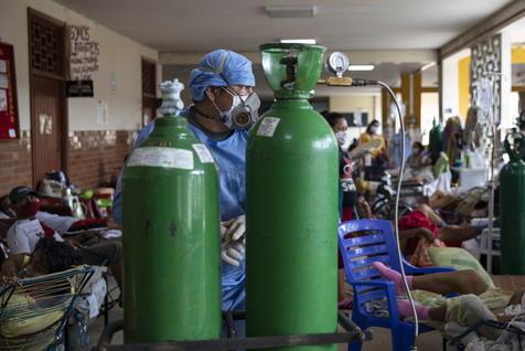 Falta de oxígeno y de médicos en los hospitales de Amazonas, Brasil (foto: ANSA)