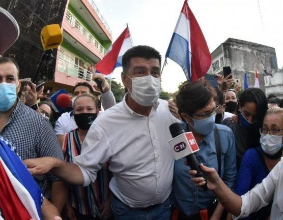 Para Alegre la democracia está en peligro en Paraguay