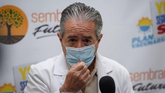 El ministro de Salud Rodolfo Farfán renuncia tras 18 días en el cargo