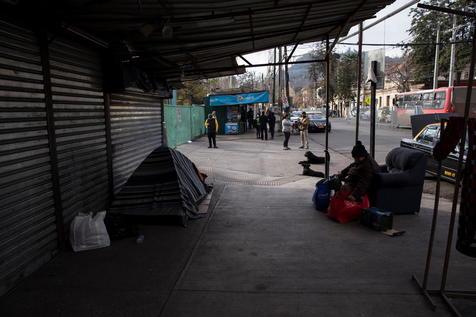 La pandemia incrementa la pobreza en Chile (foto: EPA)