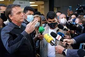Bolsonaro a la salida del hospital