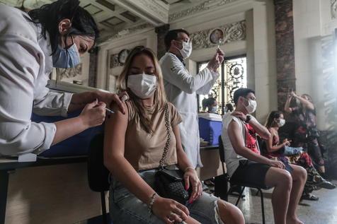 Pedirán pase sanitario en Río de Janeiro (foto: EPA)