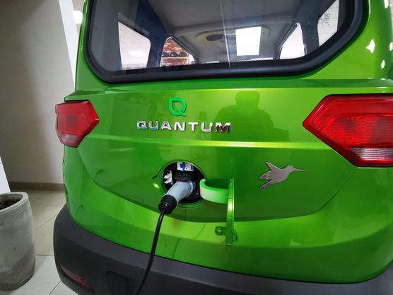 El auto eléctrico marca Quantum, hecho en Cochabamba. 