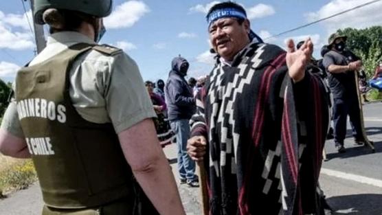  Dos mapuches murieron y otros tres resultaron heridos por disparos de armas de fuego en una zona del sur de Chile.