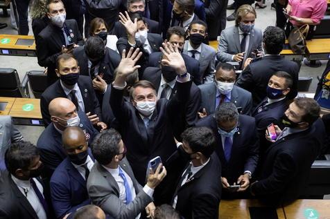 Bolsonaro en el parlamento de Brasilia (foto: ANSA)